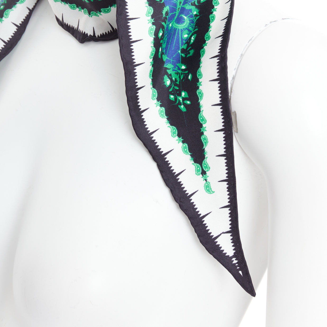 Haider Ackermann Paisley Triangle Scarf - Detail 2