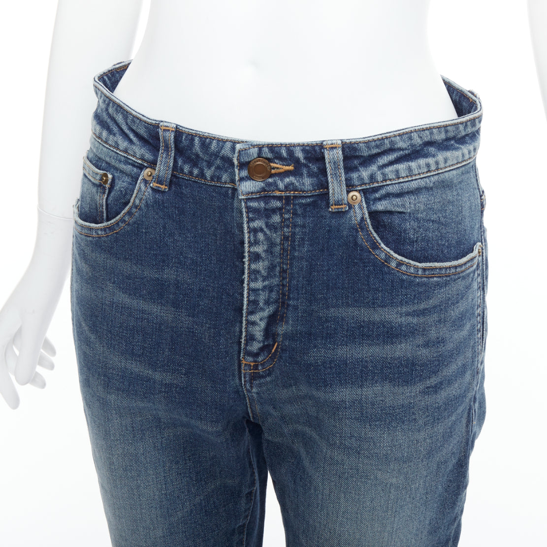 Saint Laurent D05 - Back view