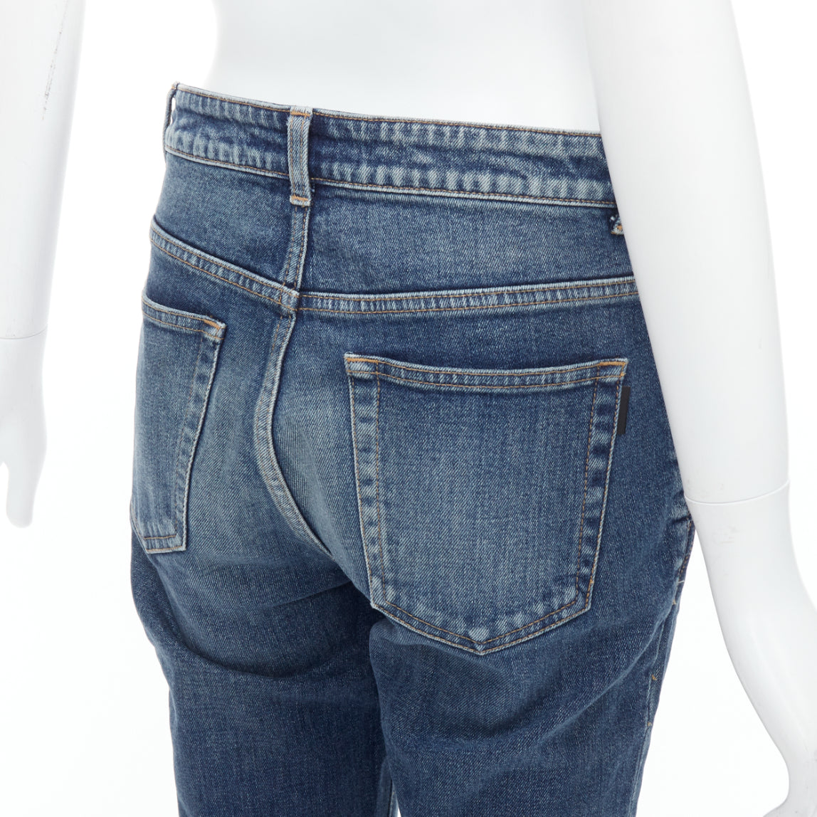 Saint Laurent D05 - Detail 2