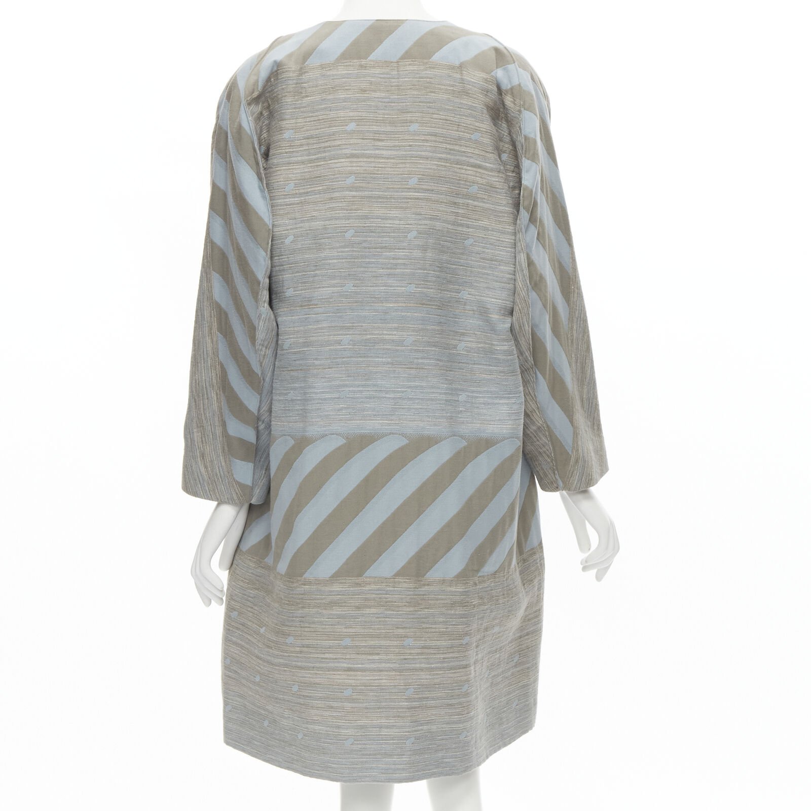 Issey Miyake Grey Jacquard Cocoon Coat - Detail 1