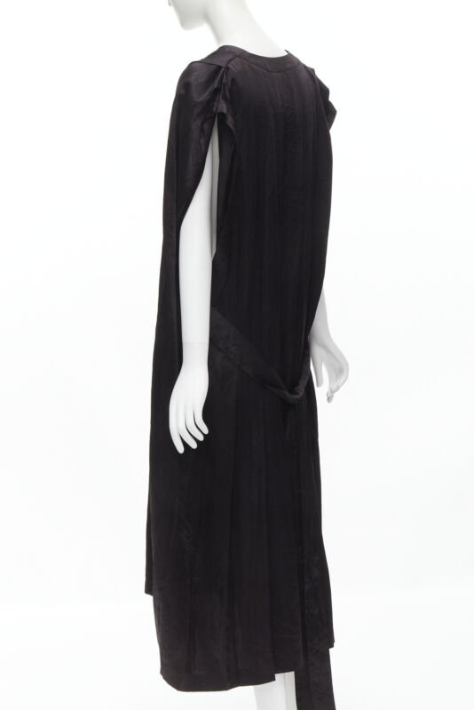 Comme Des Garcons Pleated Belted Dress - Detail 1