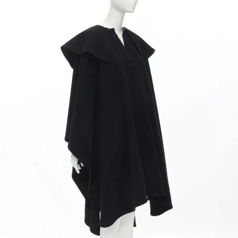 Comme Des Garcons Black Wool Poncho Cape Black Wool Never worn - Inside View