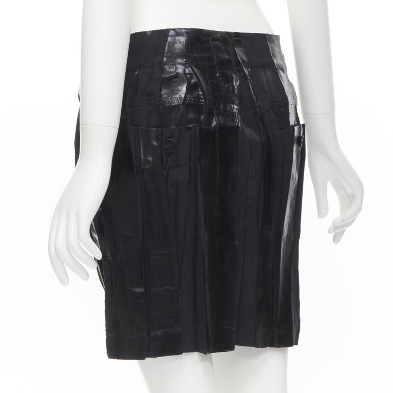 Issey Miyake Lacquered Mini Skirt - Detail 1