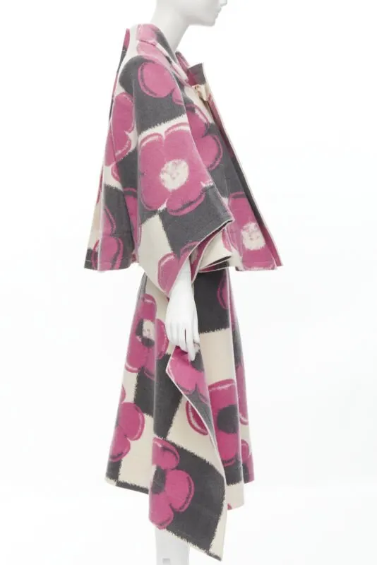 Comme Des Garcons Flat Packed Set Pink Wool Never worn - Model View