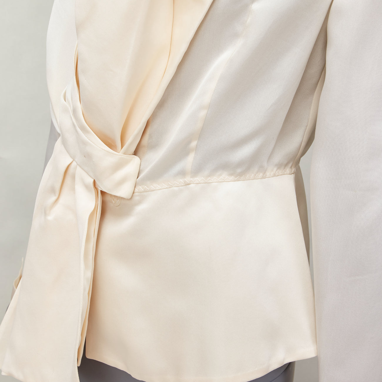 Gianfranco Ferre Bow Detail Jacket - Image 10