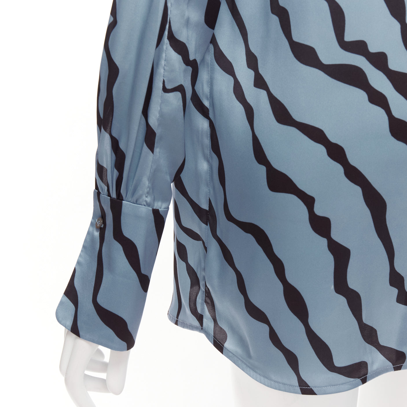Victoria, Victoria Beckham Stripe Shoulder Shirt - Detail 2