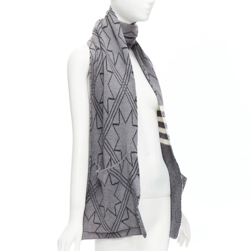 Thom Browne Graphic Star Scarf Grey Very good - Inside View