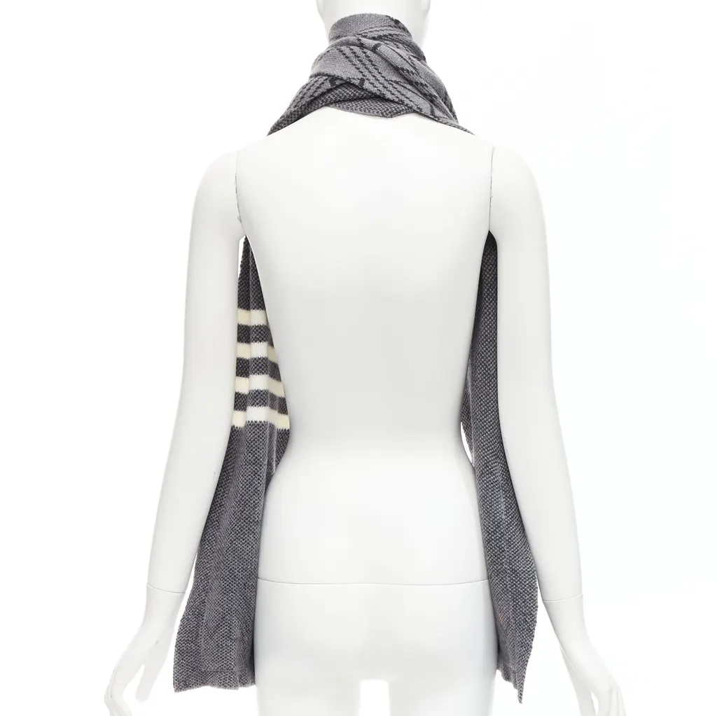 Thom Browne Graphic Star Scarf Grey Very good - Box View