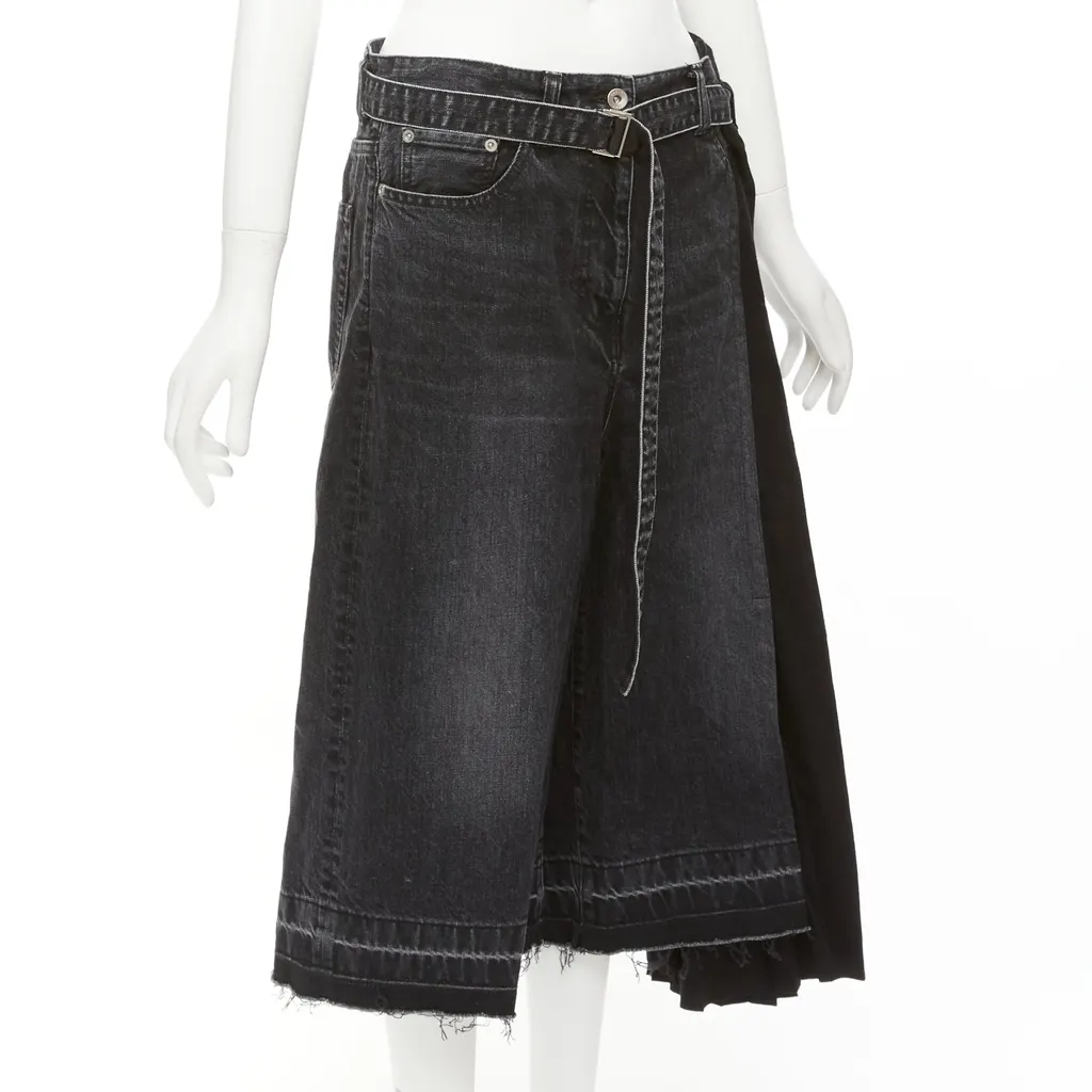 Sacai Denim Pleats Shorts Black Cotton Never worn - Inside View