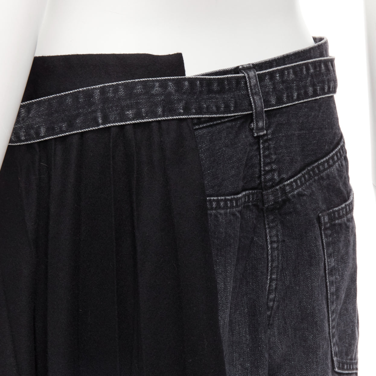 Sacai Denim Pleats Shorts - Detail 2
