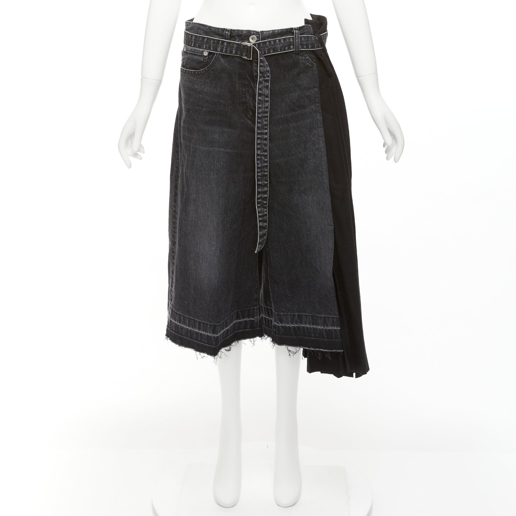 Sacai Denim Pleats Shorts - Image 11