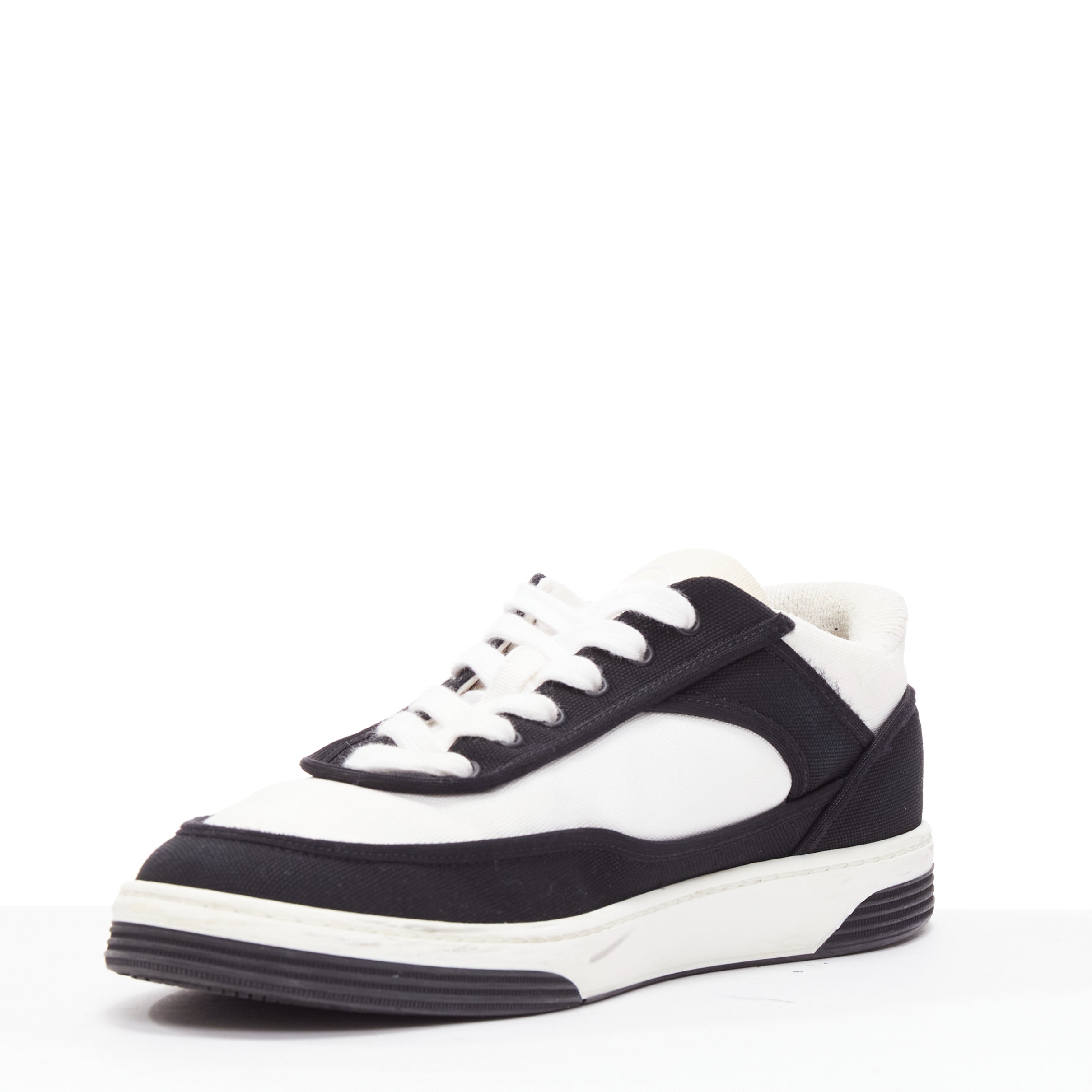 Chanel CC Logo Sneakers - 4