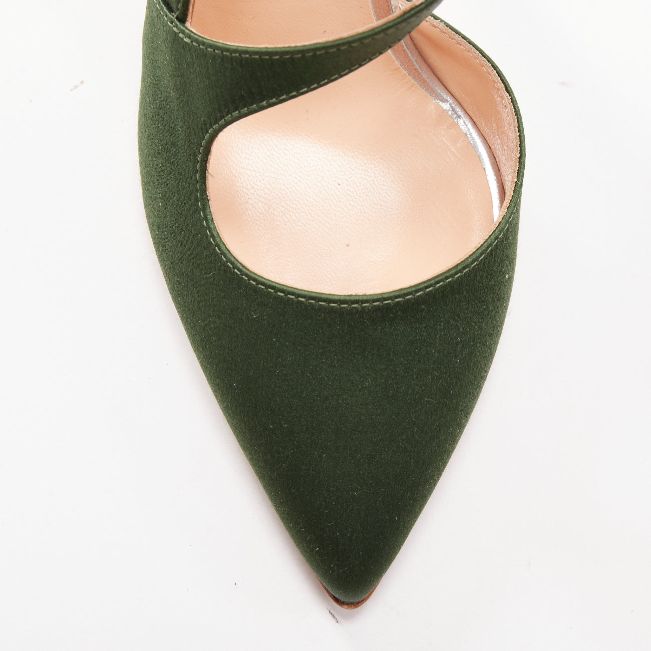 Rupert Sanderson Nanda - Detail 1