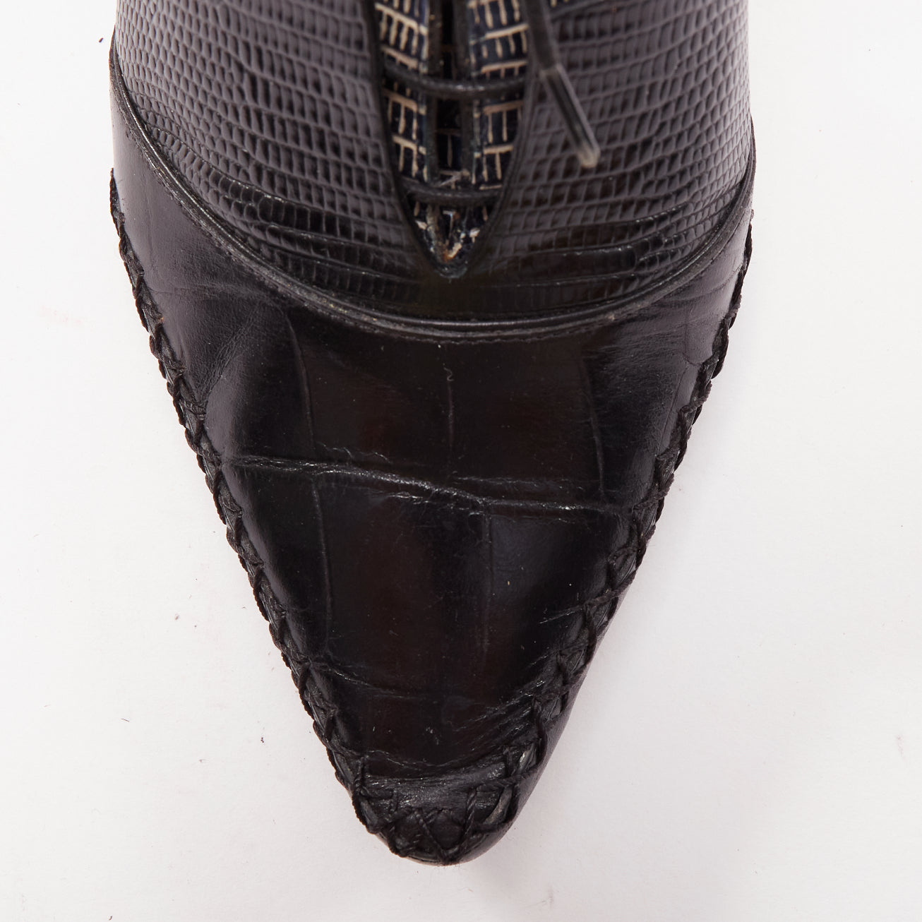 Dior Scale Embossed Cut - Detail 1