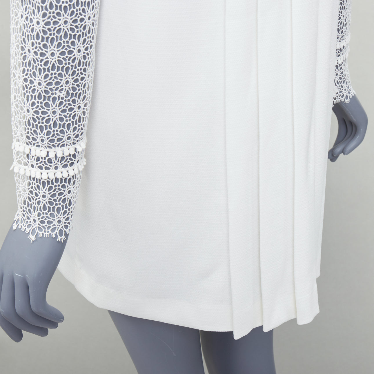 Self-portrait Military cape shoulder - Detail 2