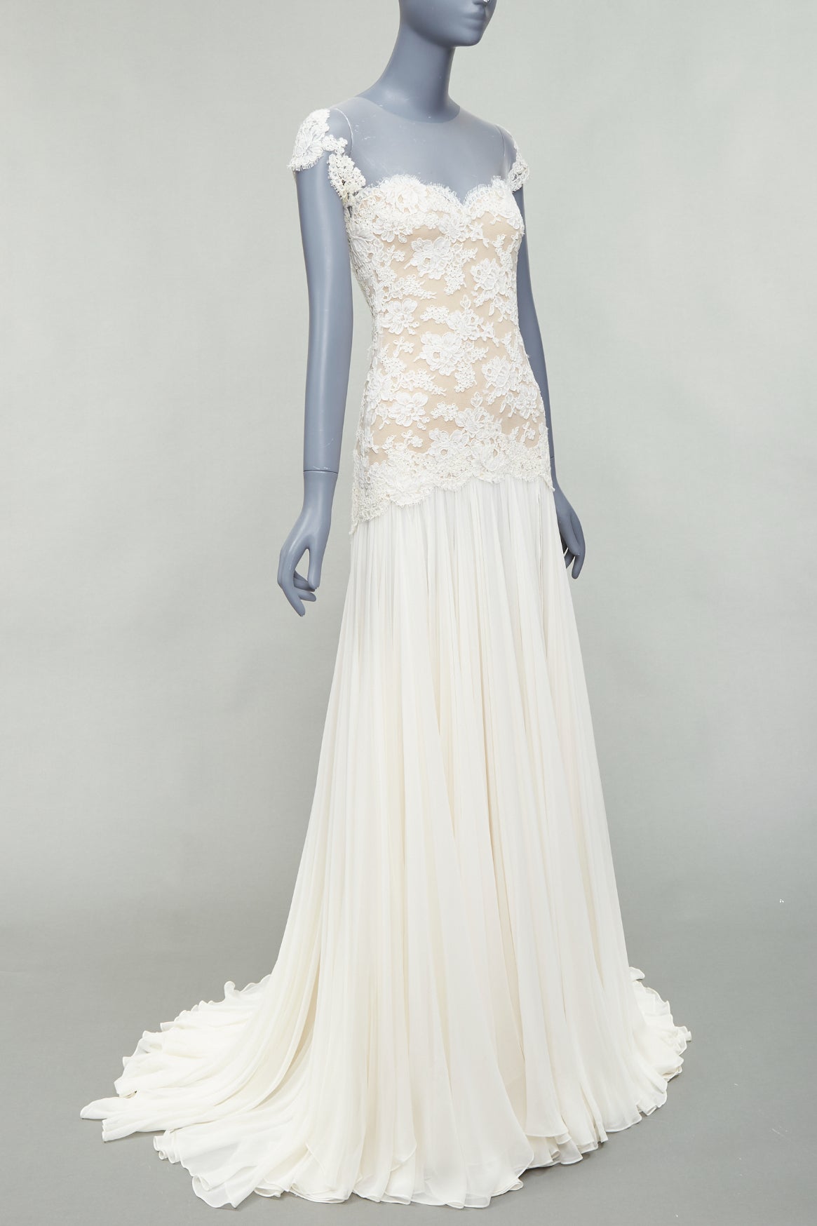 Reem Acra Lace Silk Wedding Gown - Image 6