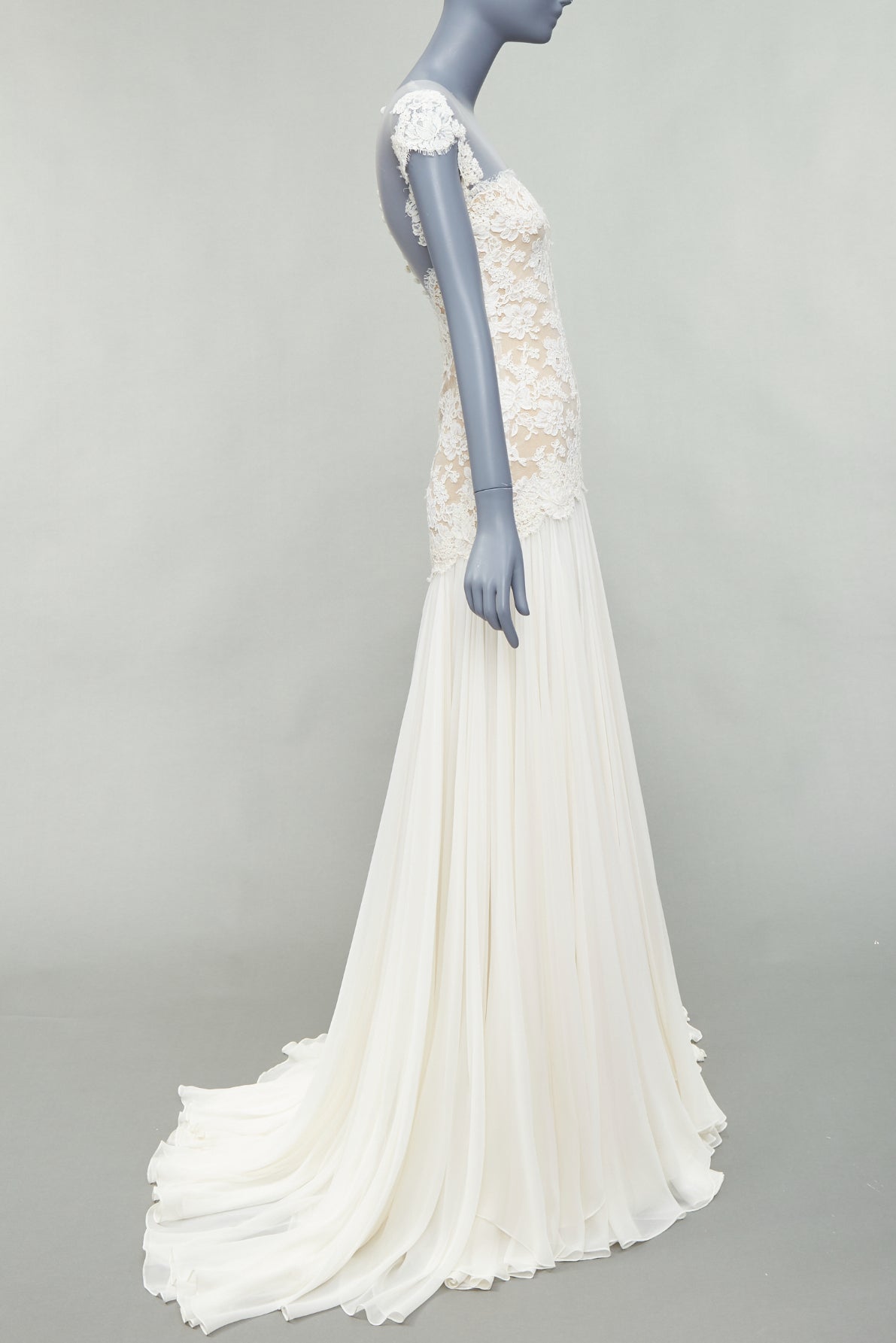 Reem Acra Lace Silk Wedding Gown - 4