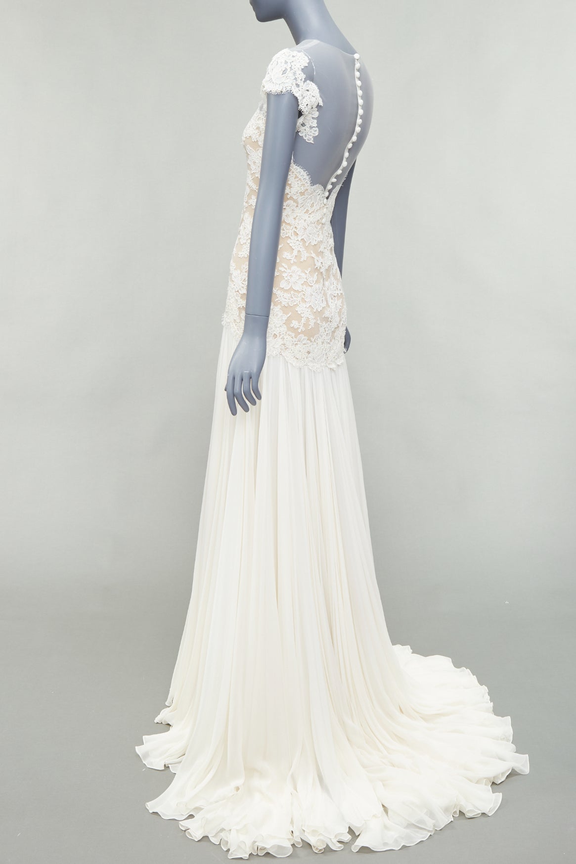 Reem Acra Lace Silk Wedding Gown - Detail 1