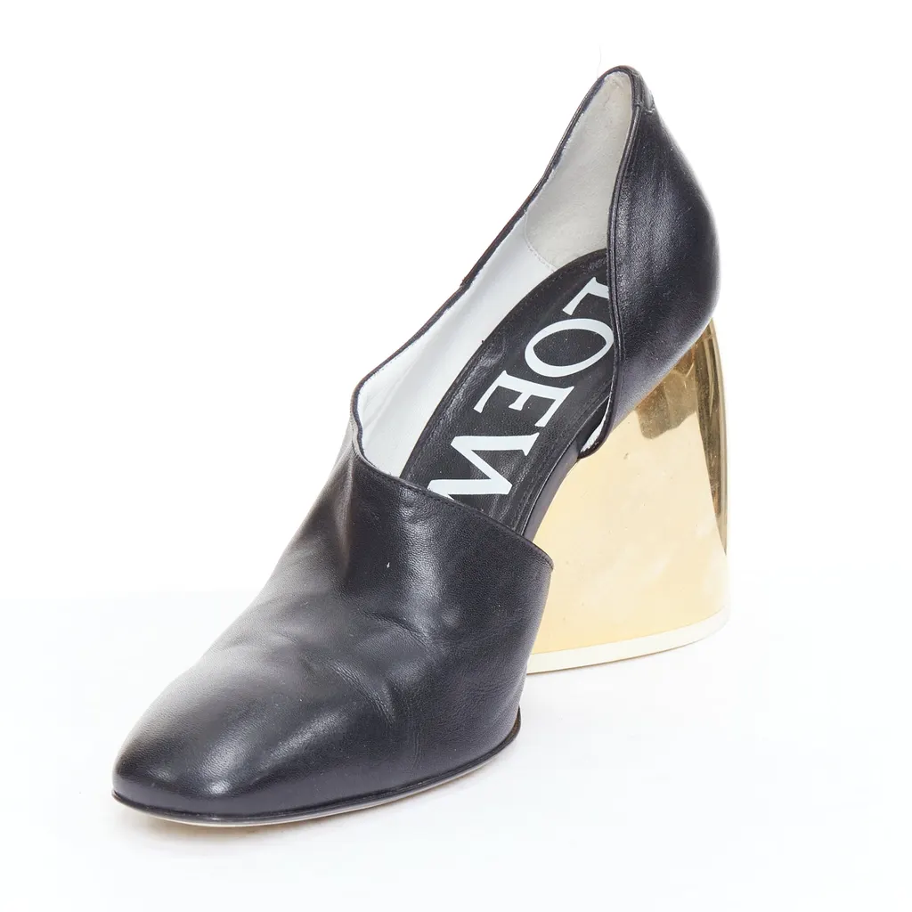 Loewe Curved Heel Shoes Black Leather Good - Model View
