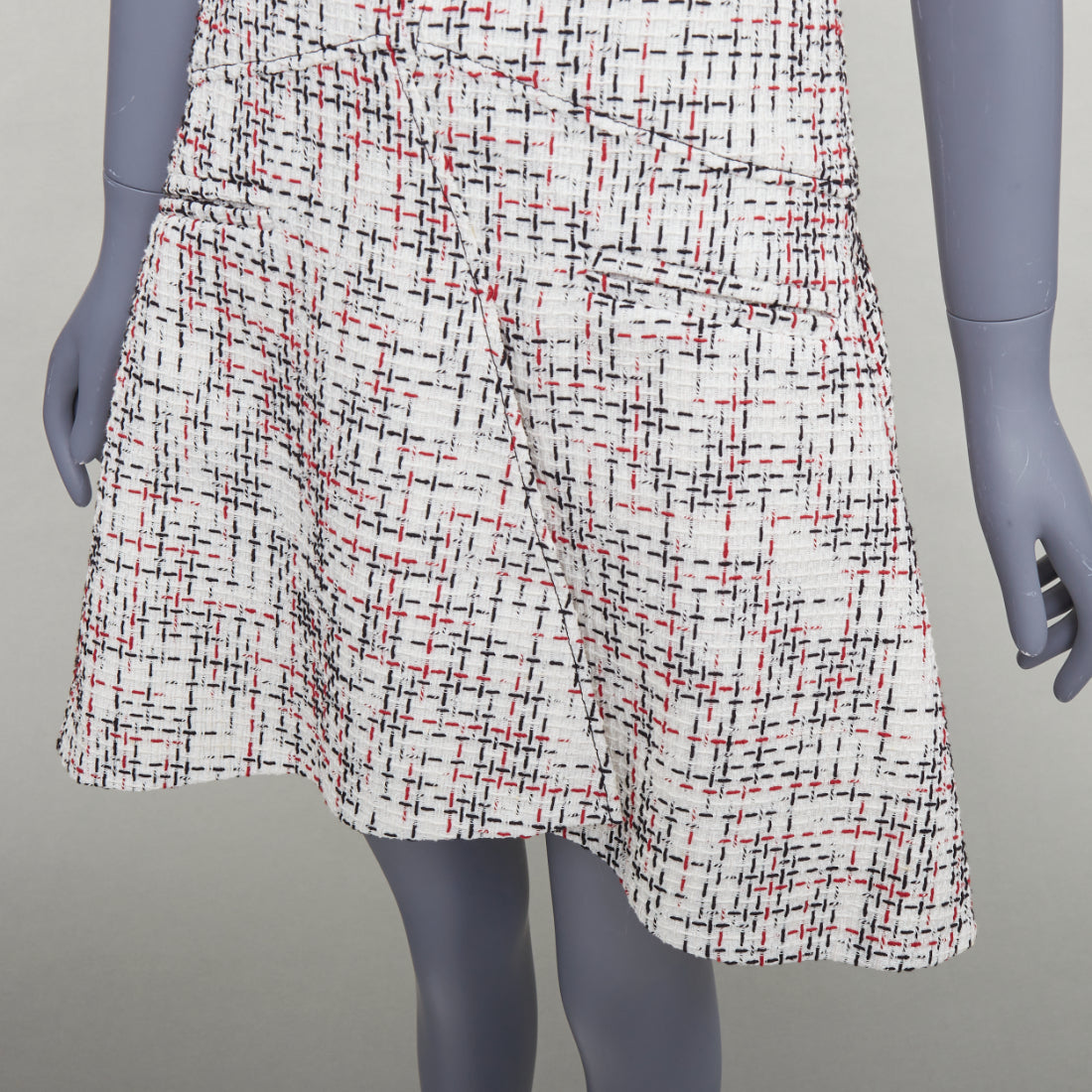 Chanel Lattice Tweed Dress - Detail 2