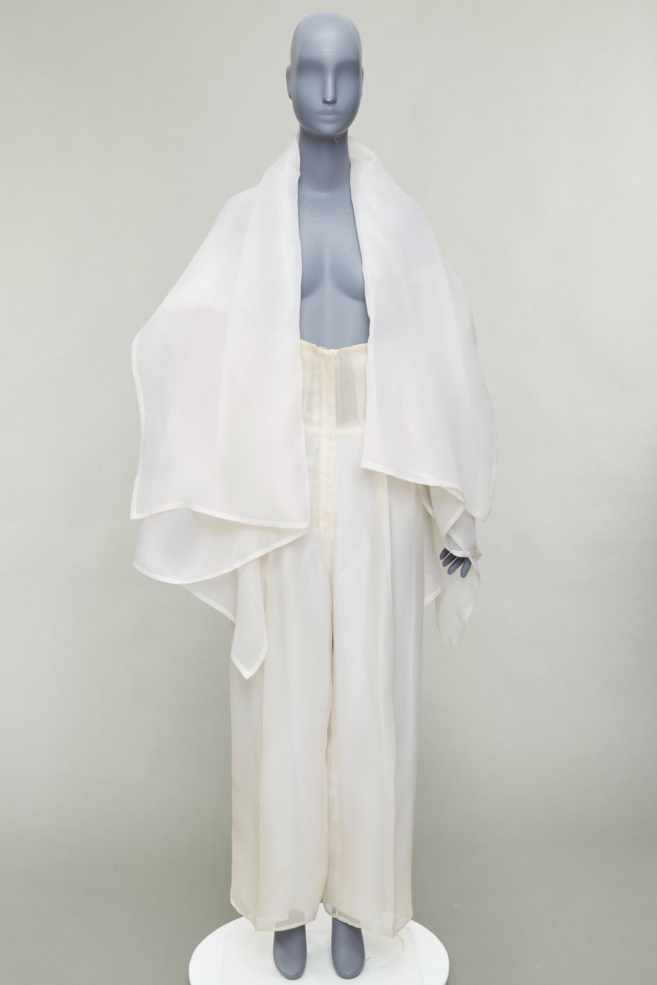 Dolce & Gabbana Ivory Coat Pantsuit - Image 15