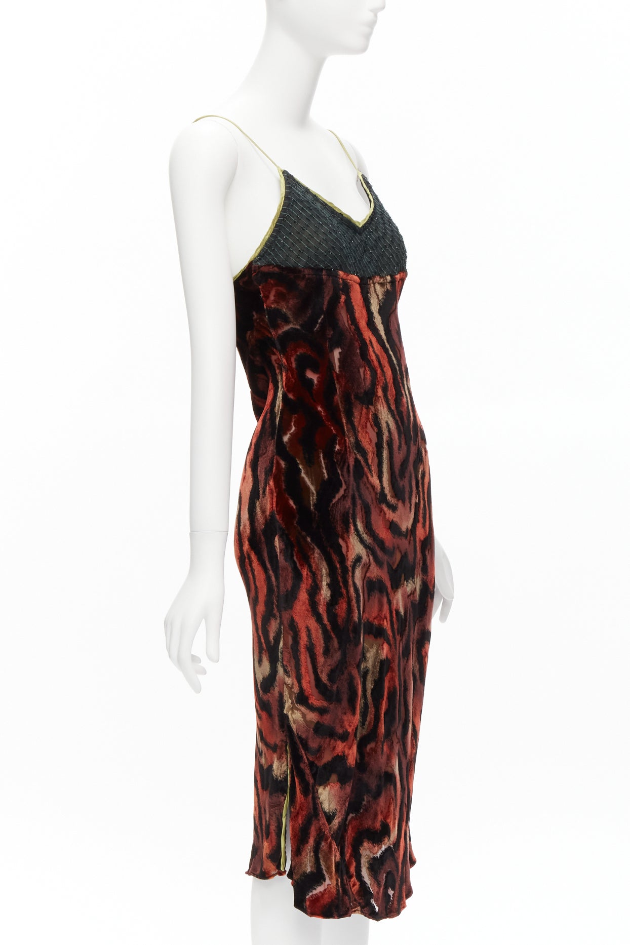 Unsigned / متعددة Velvet Slip Dress - Image 6