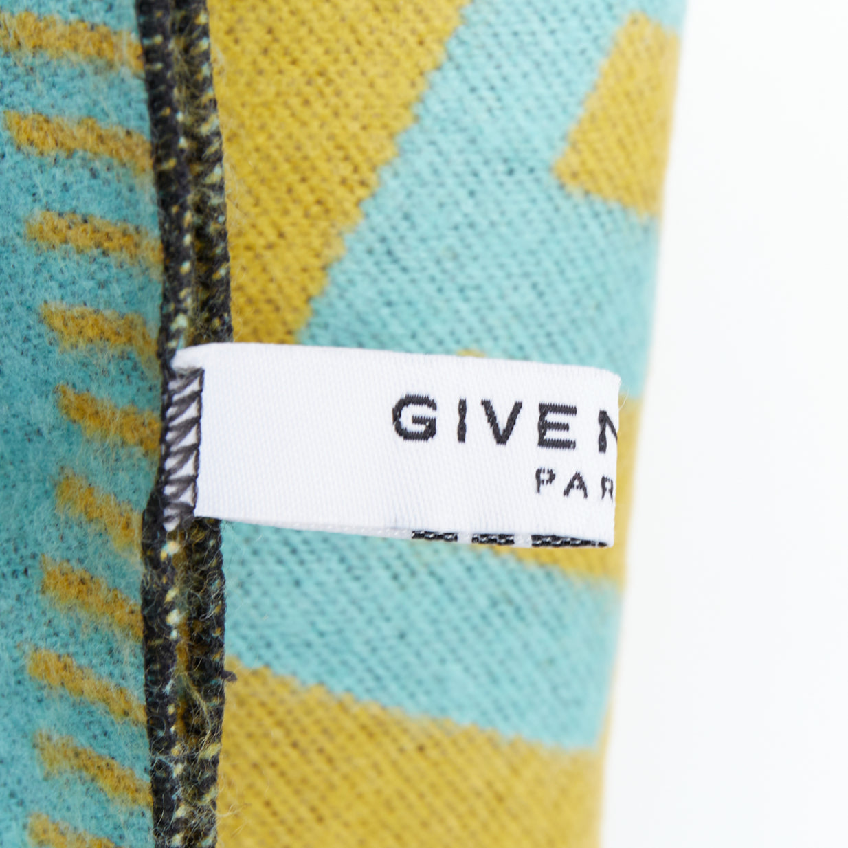 Givenchy Logo Fringe Scarf - Image 10