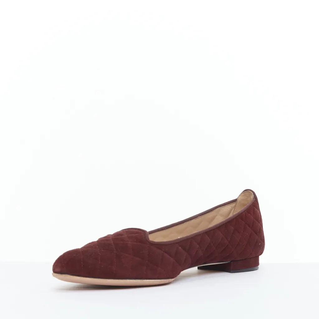 Manolo Blahnik Quilted Maryjane Heels Burgundy Suede Very good - Model View