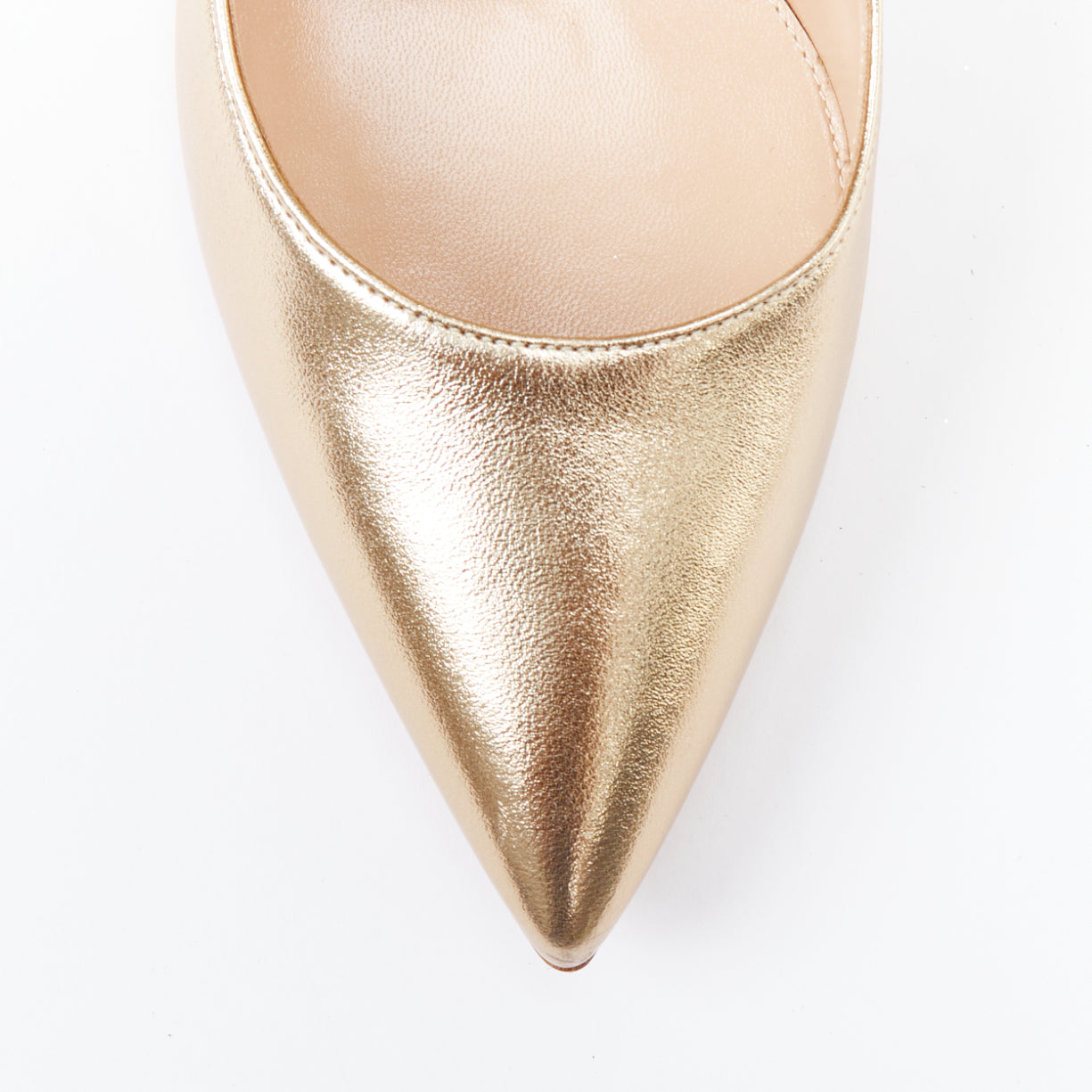 Gianvito Rossi Gold Pointy Pumps - Detail 1