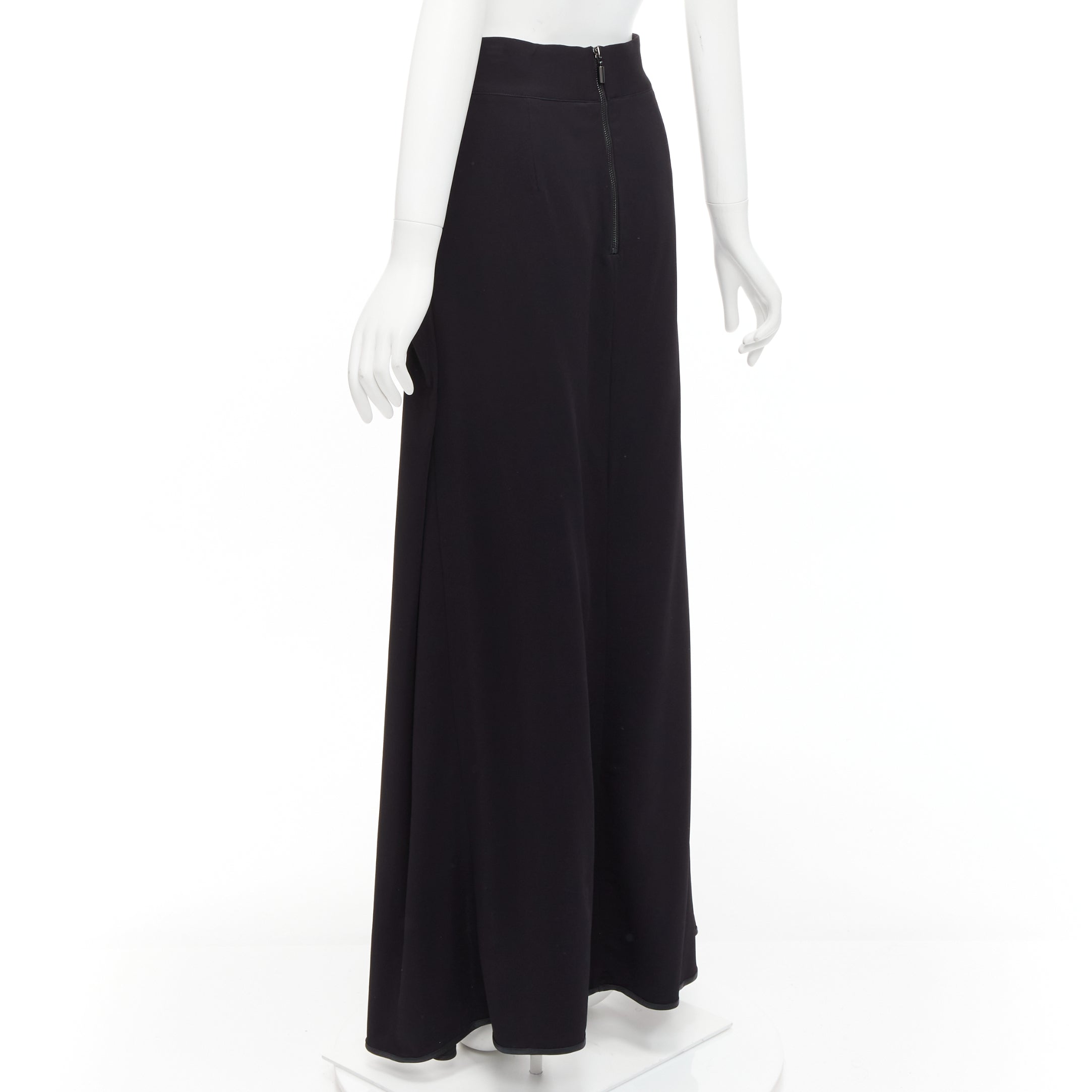 Maticevski Manner - Detail 1