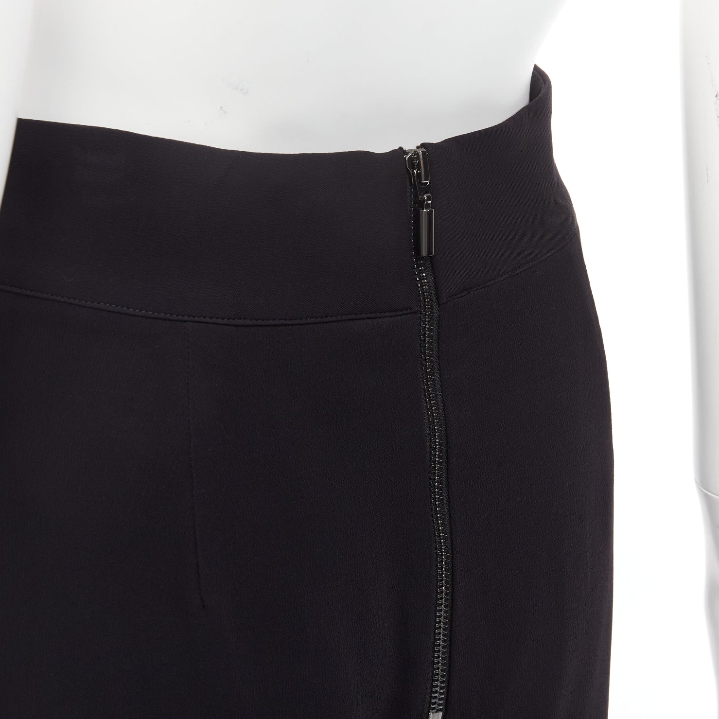 Maticevski Manner - Detail 2