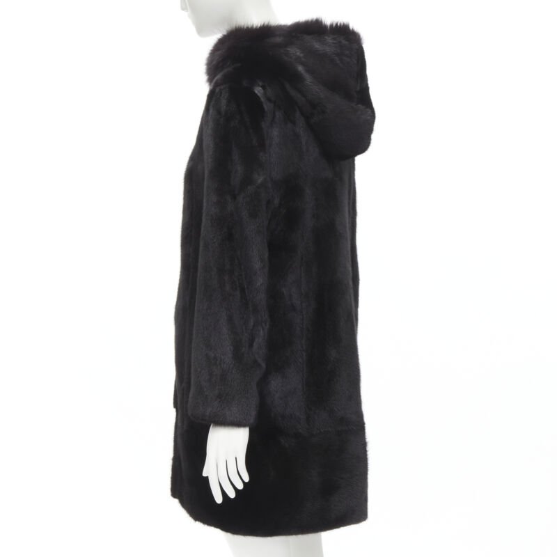 Unsigned / متعددة Black Fur Hooded Coat - Detail 2