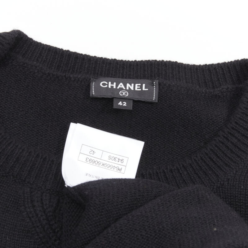 Chanel Embellished Badge Sweater - Image 11