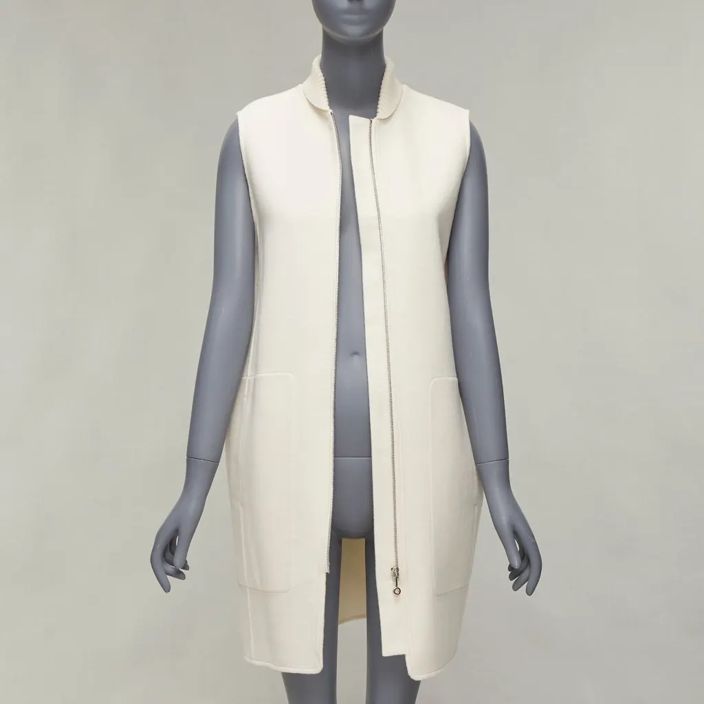 Hermès Cream Ribbed Sleeveless Coat Beige Cashmere Never worn - Inside View