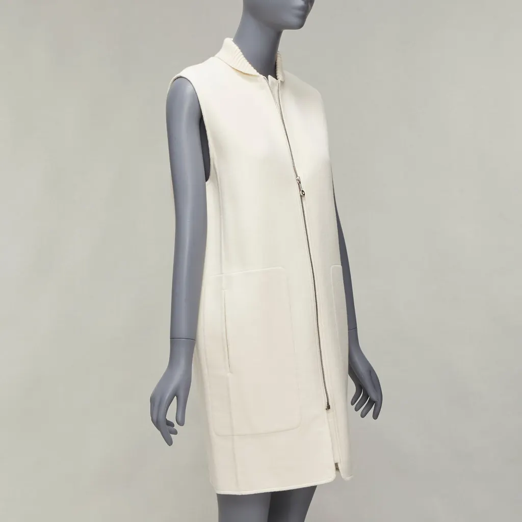 Hermès Cream Ribbed Sleeveless Coat Beige Cashmere Never worn - Model View