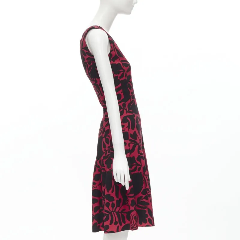 Oscar De La Renta Panelled Flared Dress Red Polyester Very good - Model View