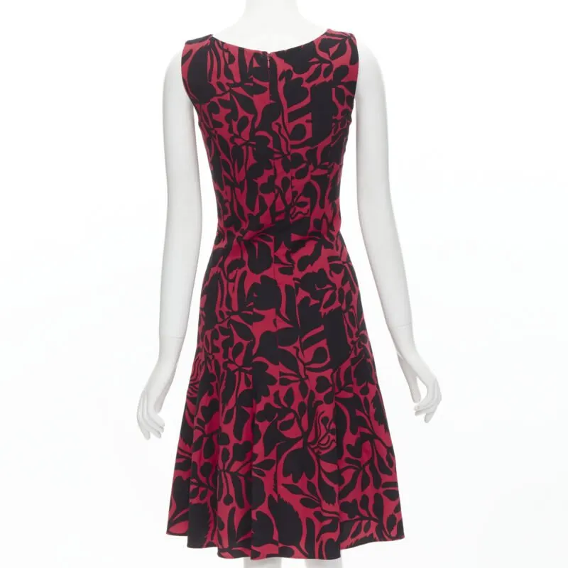 Oscar De La Renta Panelled Flared Dress Red Polyester Very good - Box View