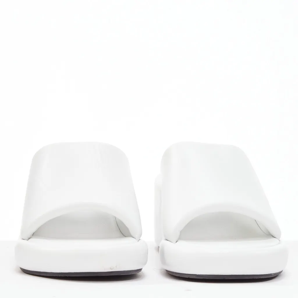 Balenciaga Rise White Leather Good - Model View