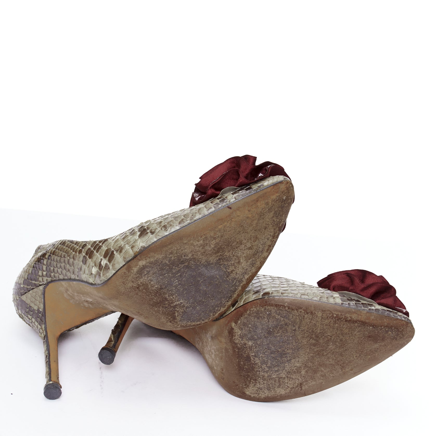 Manolo Blahnik Rose Applique Pumps - Image 13