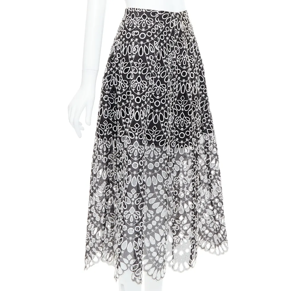 Oscar De La Renta Embroidery Anglais Skirt Black Silk Never worn - Inside View