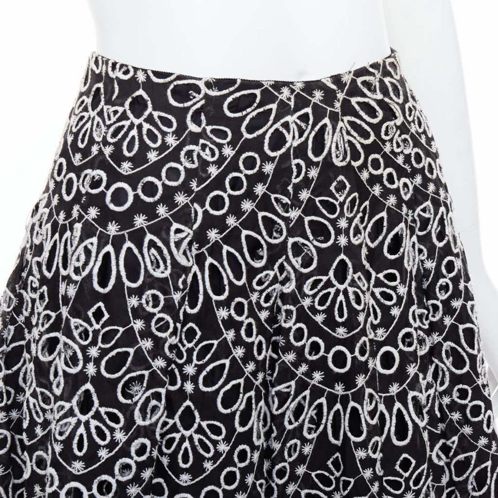 Oscar De La Renta Embroidery Anglais Skirt - Detail 2