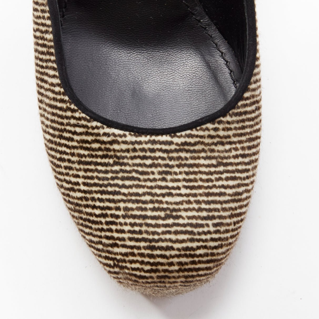 Yves Saint Laurent Tribtoo - Detail 1