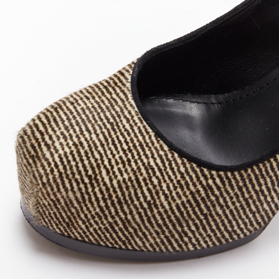 Yves Saint Laurent Tribtoo - Detail 2