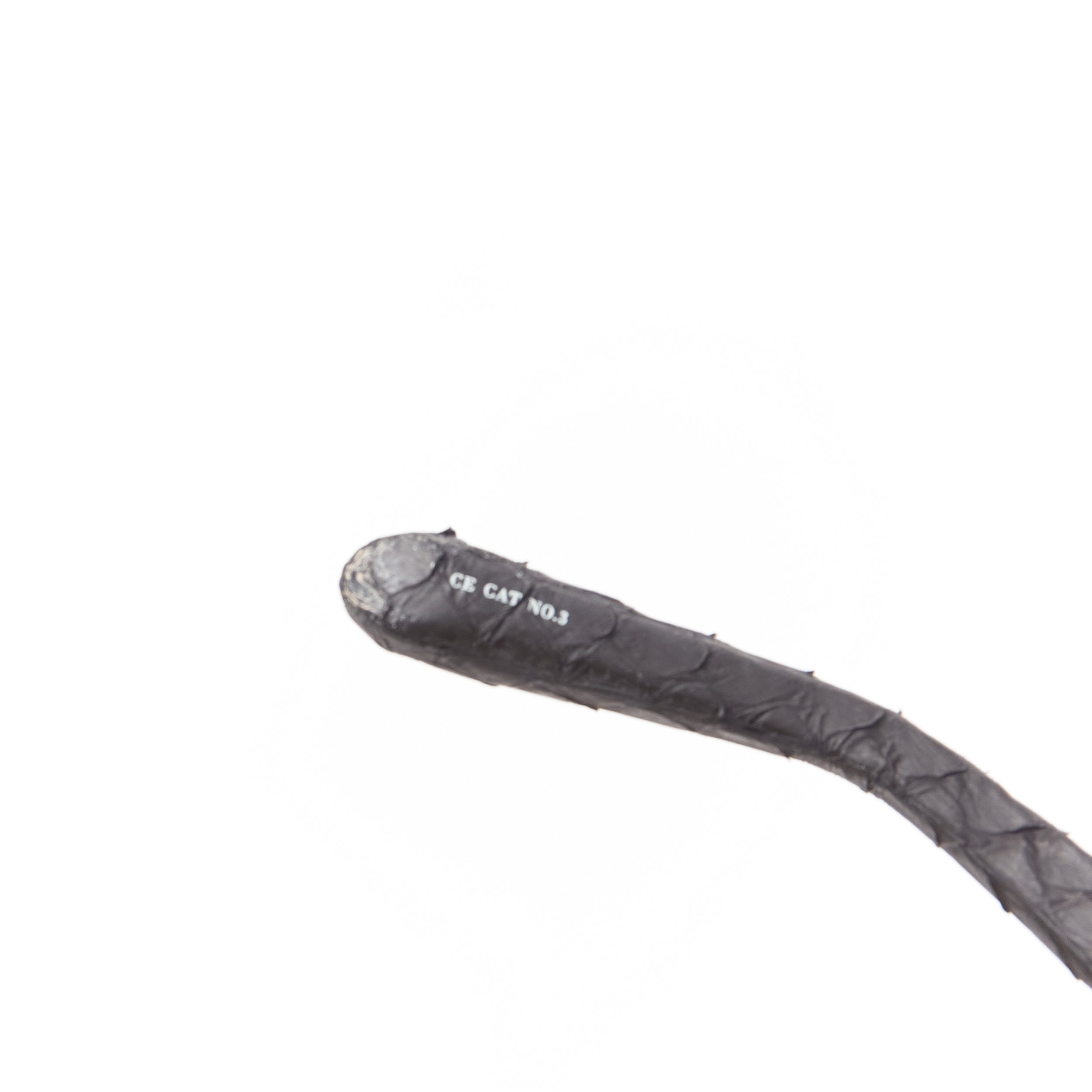 Linda Farrow Scaled Gold Sunglasses - Detail 2