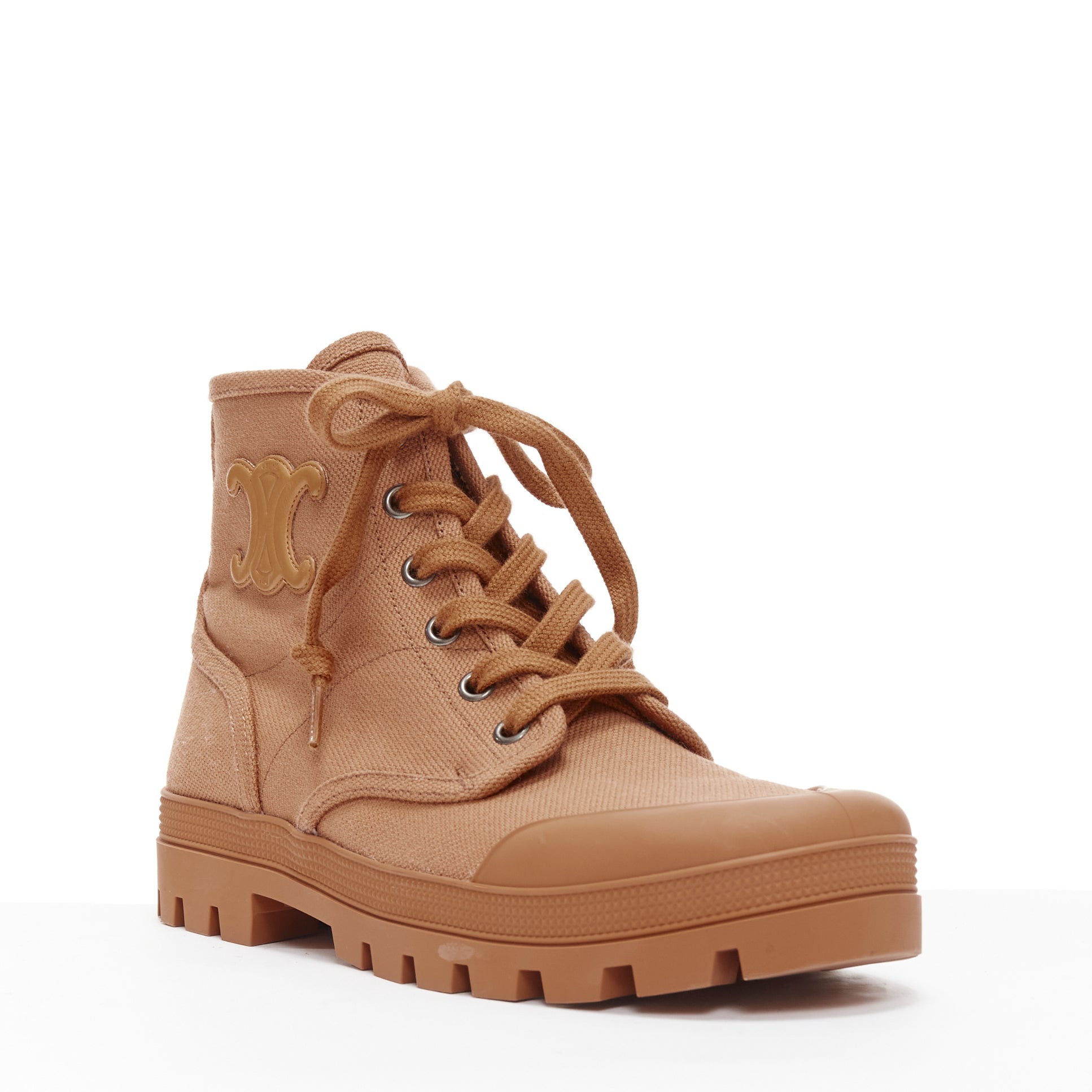 Celine Patapan - Back view