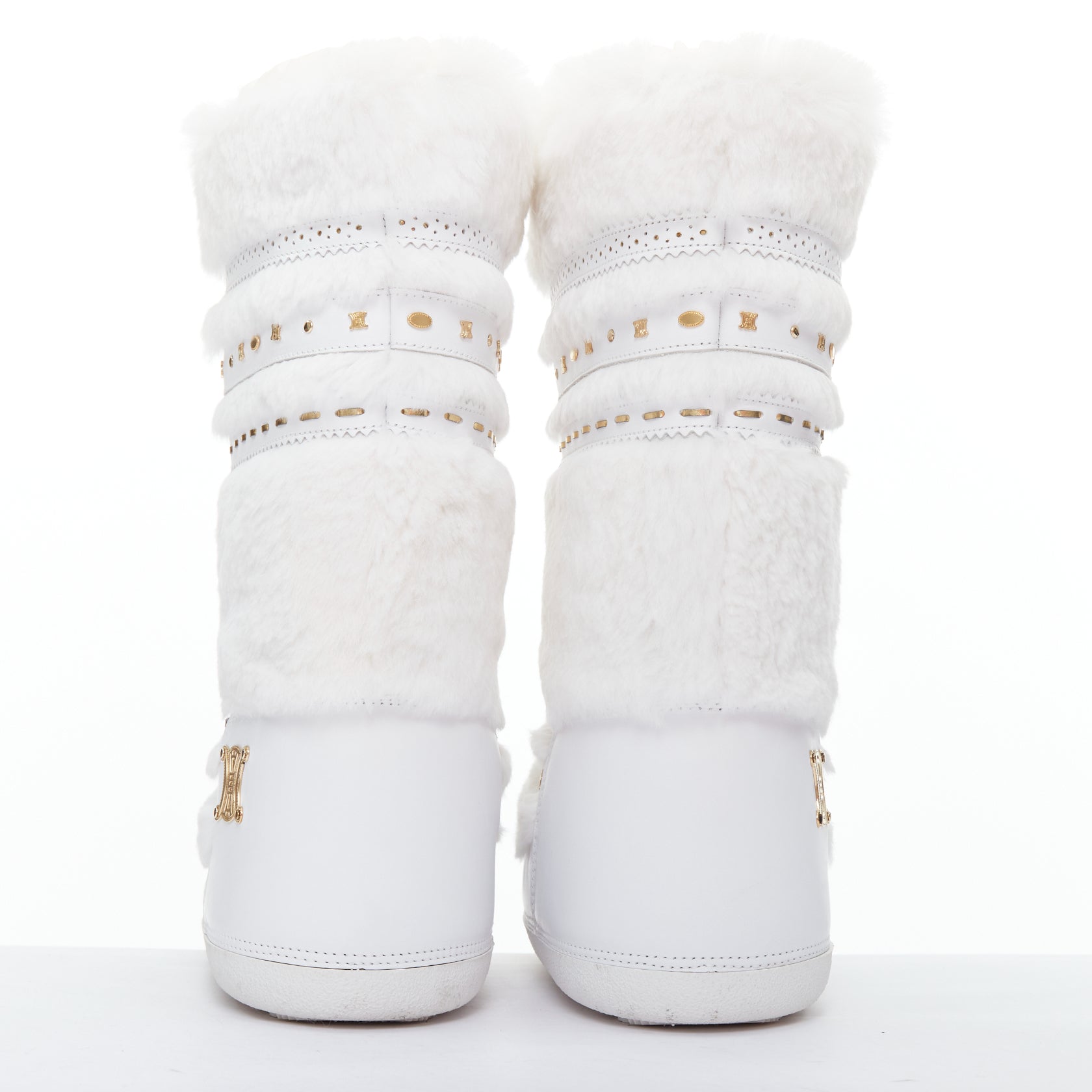 Celine Macadam - Side view