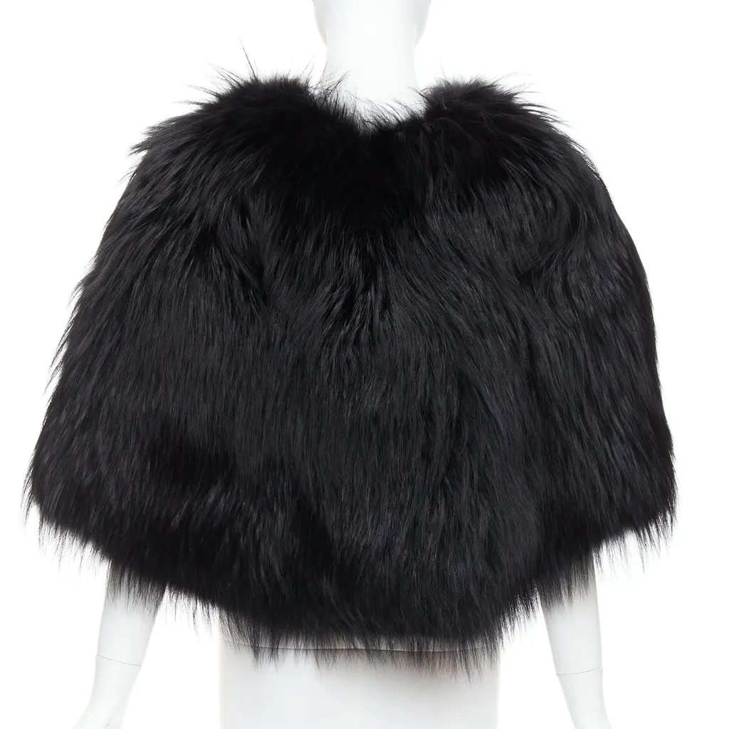 Louis Vuitton Black Fox Fur Cape Black Fur Very good - Box View