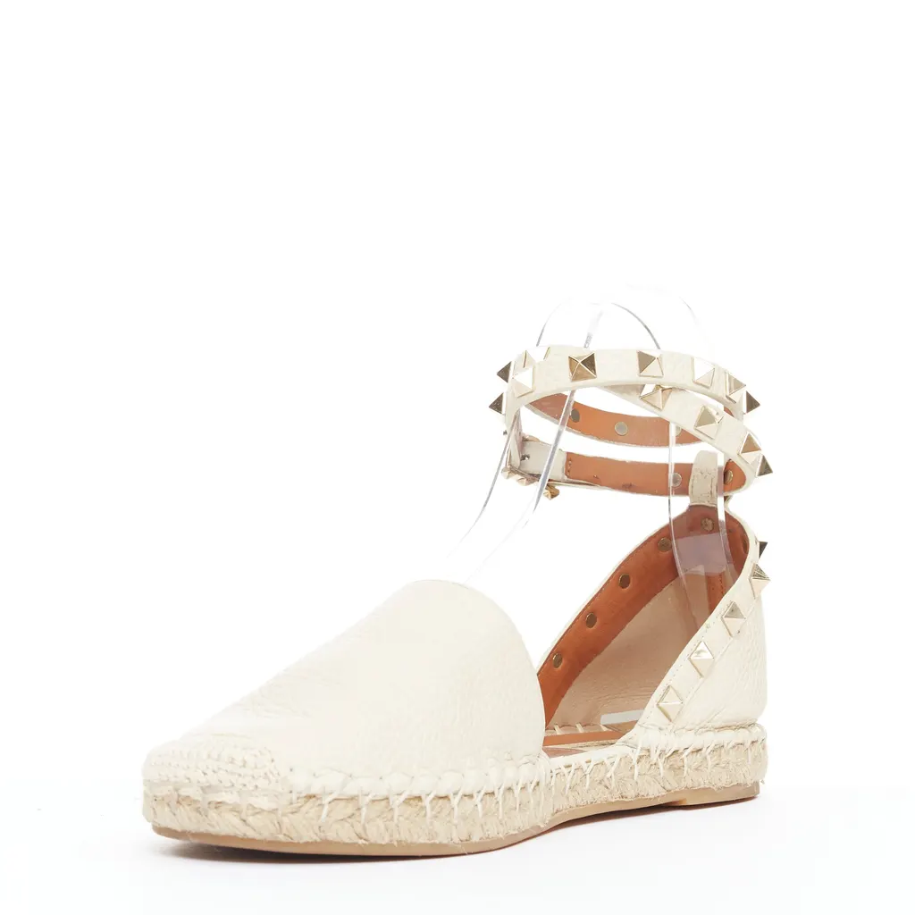 Valentino Rockstud Ecru Leather Very good - Model View