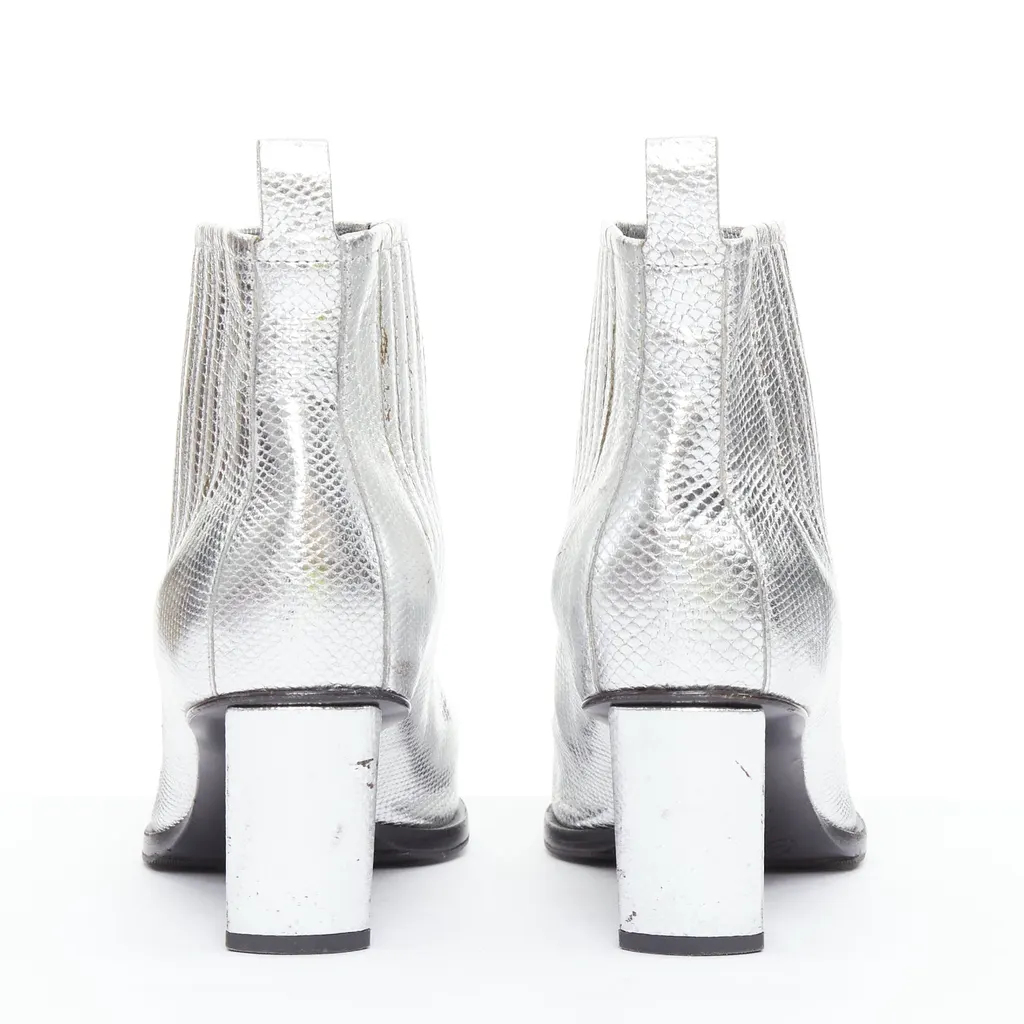 Roger Vivier Cone Heel Point Boots Silver Leather Good - Box View