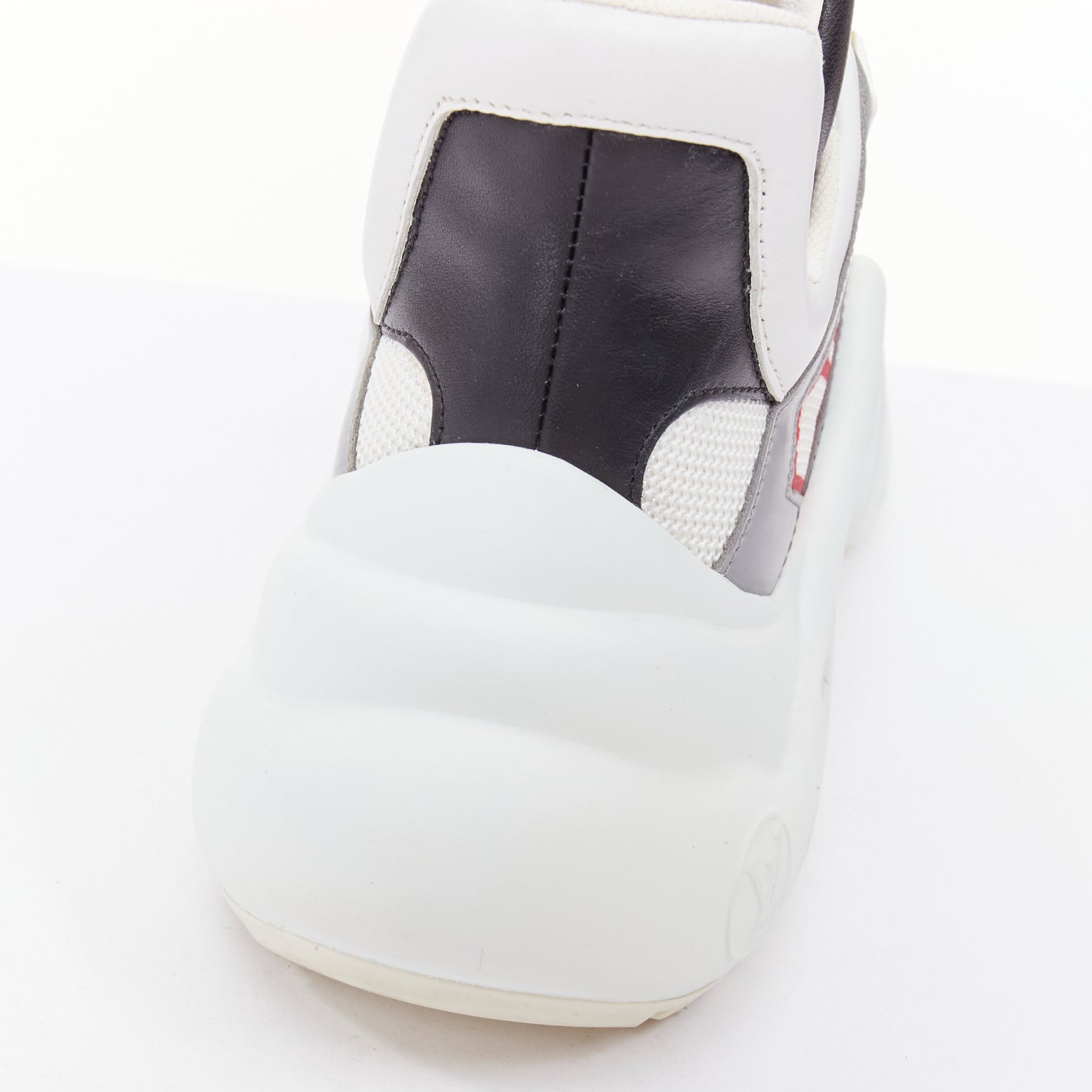 Louis Vuitton Archlight - Image 10